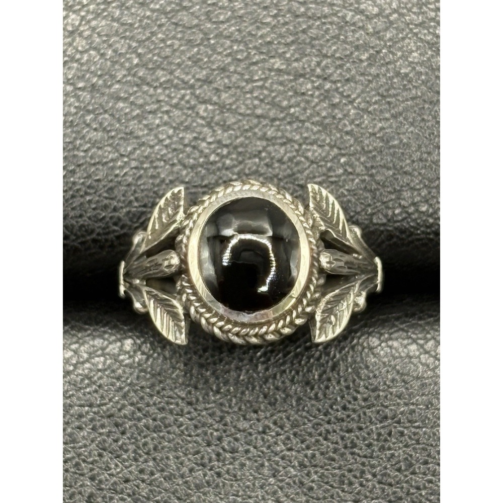 New Condition Sterling Silver Onyx Ring Leaf Size 7 F2
